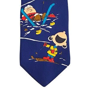 VTG Peanuts Charlie Brown Snoopy Winter Ski Scenes 100% Silk Necktie Made In USA